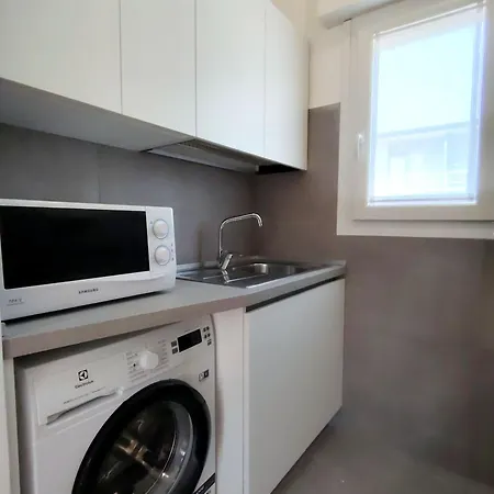 Contemporary Flat Near The Of Lägenhet